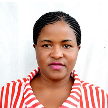Esperance Nyirasafari (Membro da equipe de Theoneste Nshimumuremyi)